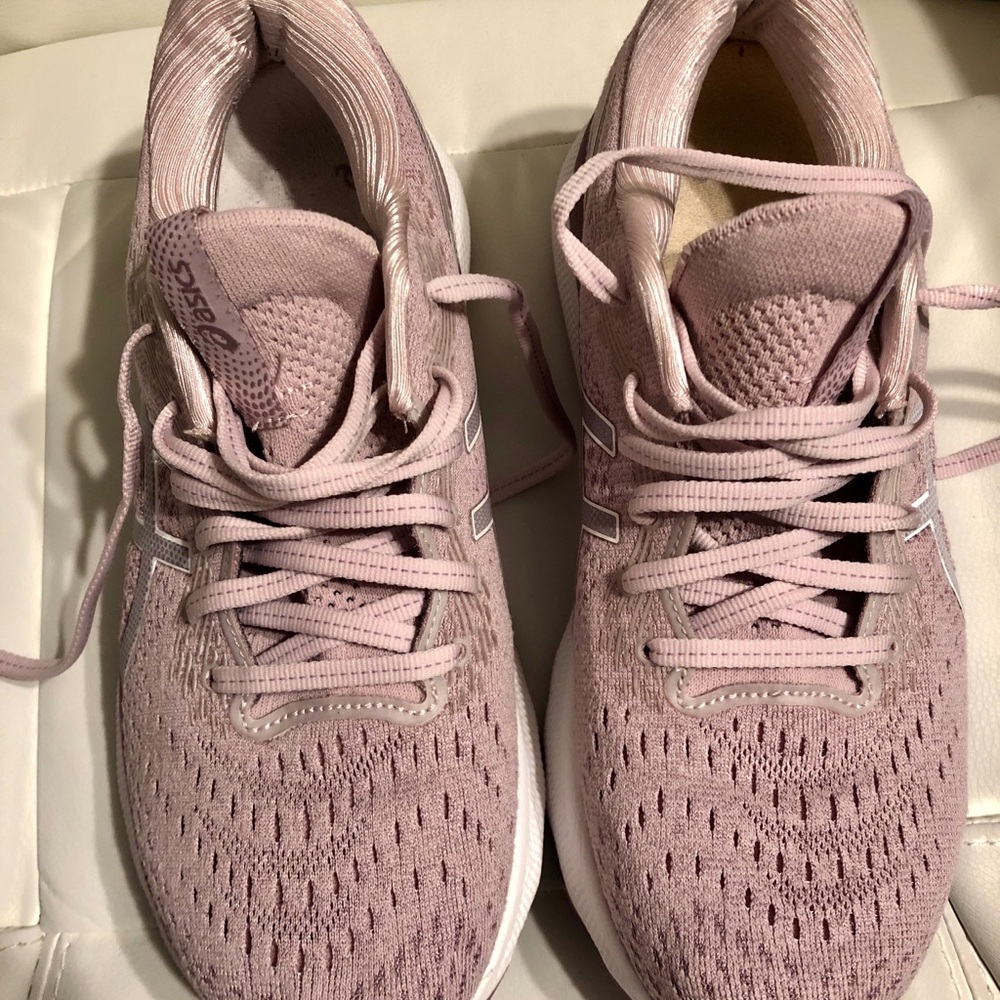 Women’s size 8 (US) ASICS Gel Nimbus 24. - Picture 10 of 10